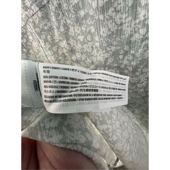 Abercrombie And Fitch Green and White Floral Button Up Collared Shirt - Picture 5 of 5